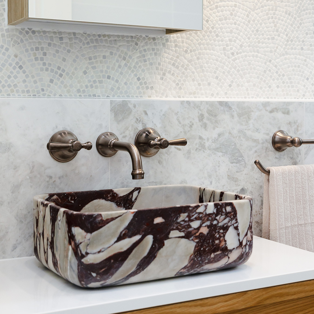 Cascade Wall Tap Pr, CD Lever in Armada Bronze