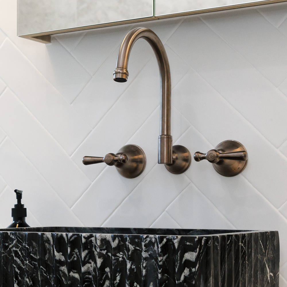 Cascade Spa Outlet, Wall in Armada Bronze